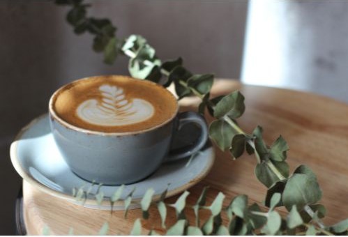 Velkommen til Hedvigs salong - et formiddagstreff - torsdag 26. februar i Holbergs gate 3, Ungdomshuset kl. 12.00-14.00. Det blir enkel servering, og pensjonert prest Terje Talseth Gundersen vil holde foredrag om Ingrid Bjerkås, Norges første kvinnelige prest. 